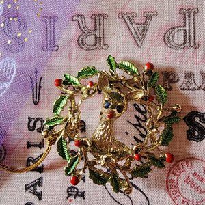 Wreath with Deer Inside GERRYS